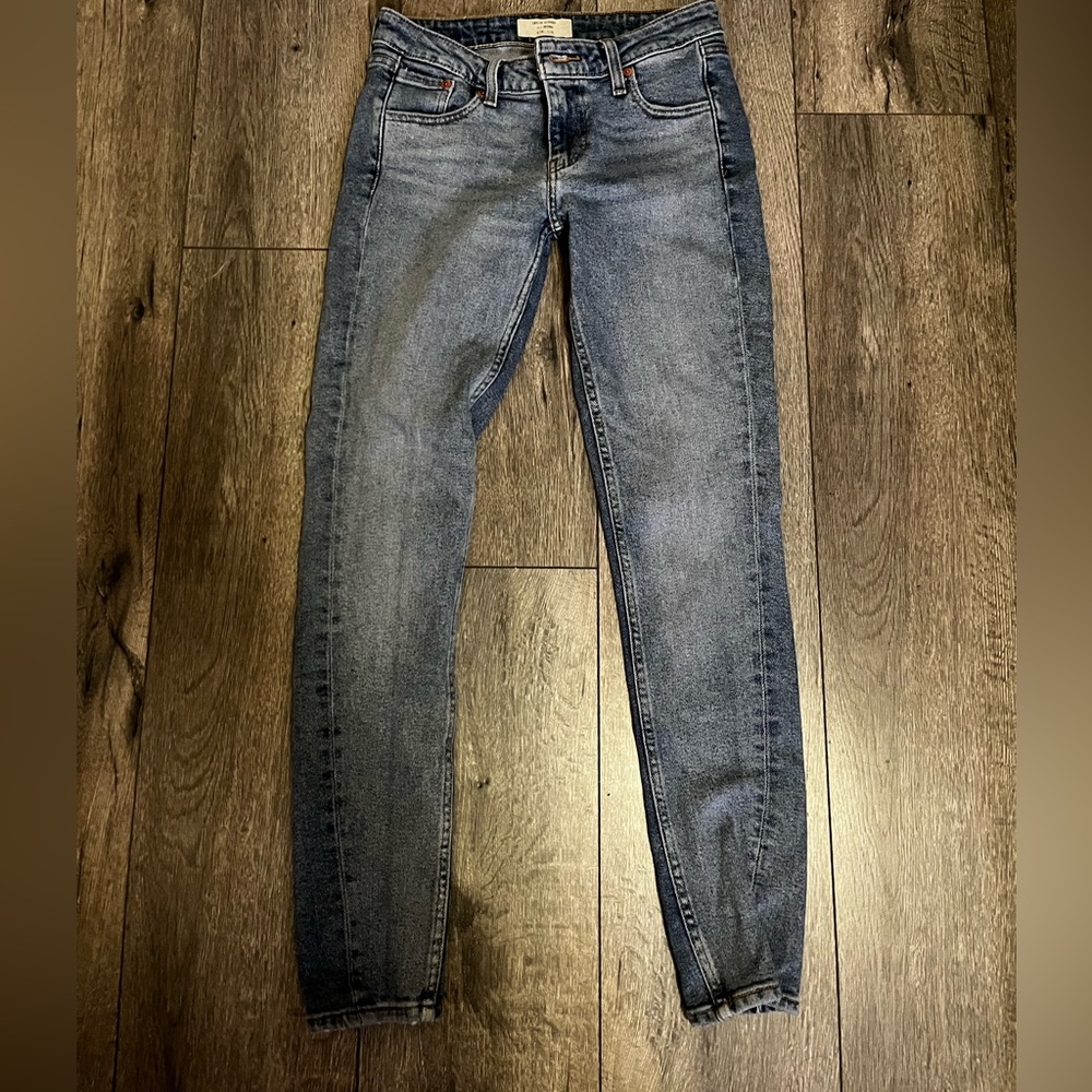 🌊 LEVI'S 711 MID RISE SKINNY JEANS